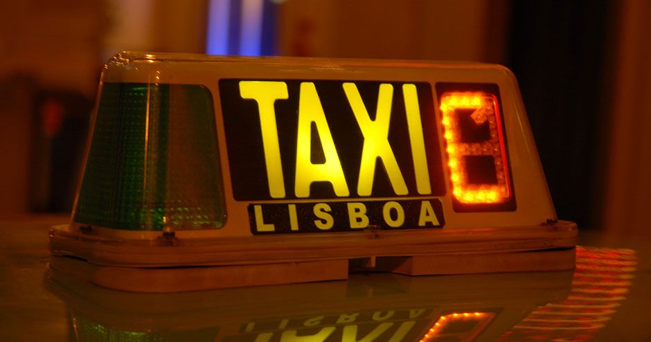Rejoindre le centre de Lisbonne depuis l'aéroport en taxi, en bus ?