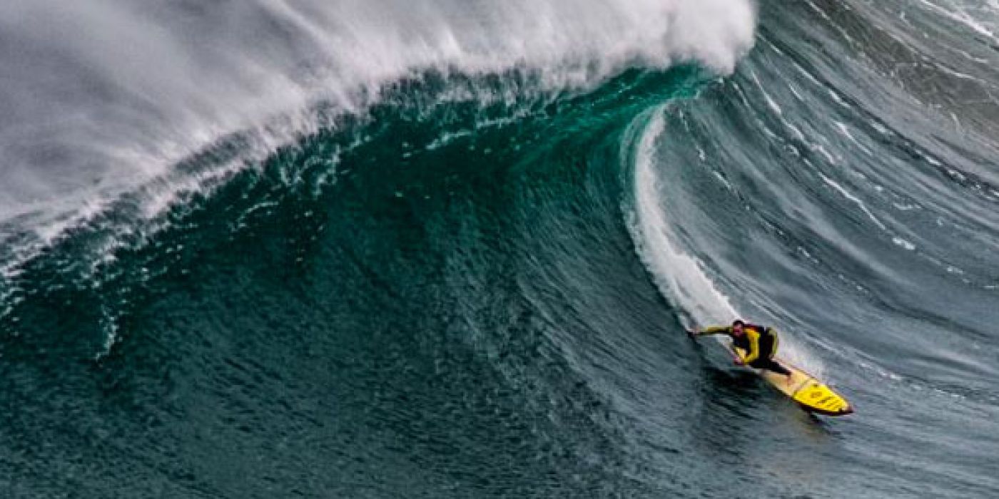 Garrett-McNamara-nazare-portugal-2013-surf