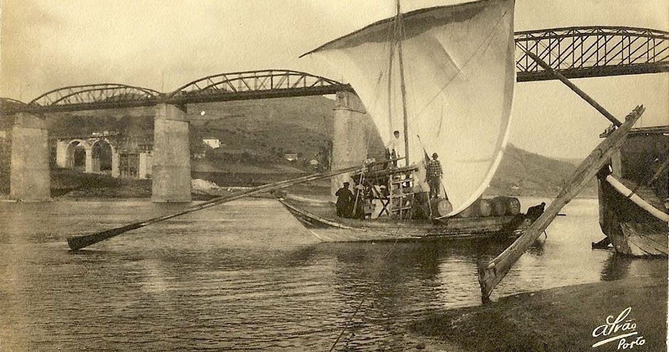 Transport des vins par barques à destination de Porto